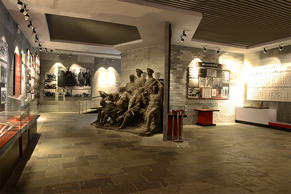 坚持抗日斗争 迎接伟大胜利